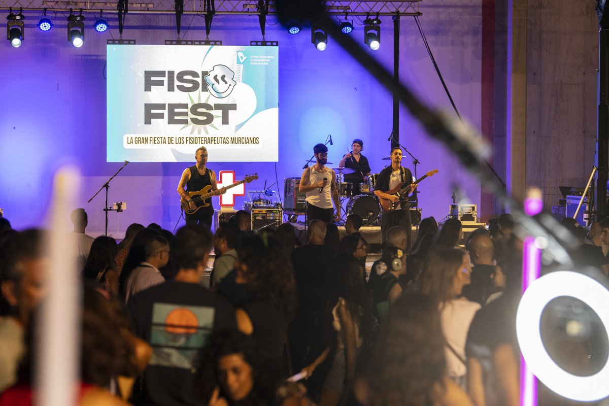 Así se vivió el FisioFest 😎🎉
Charlamos, bailamos, reímos… y Charlie Balibrea lo pilló TODO 📸🔥

Aquí os dejamos unas cuantas fotos… ¡y si quieres verlas todas, ya sabes dónde pinchar! 👇
drive.google.com/drive/folders/…