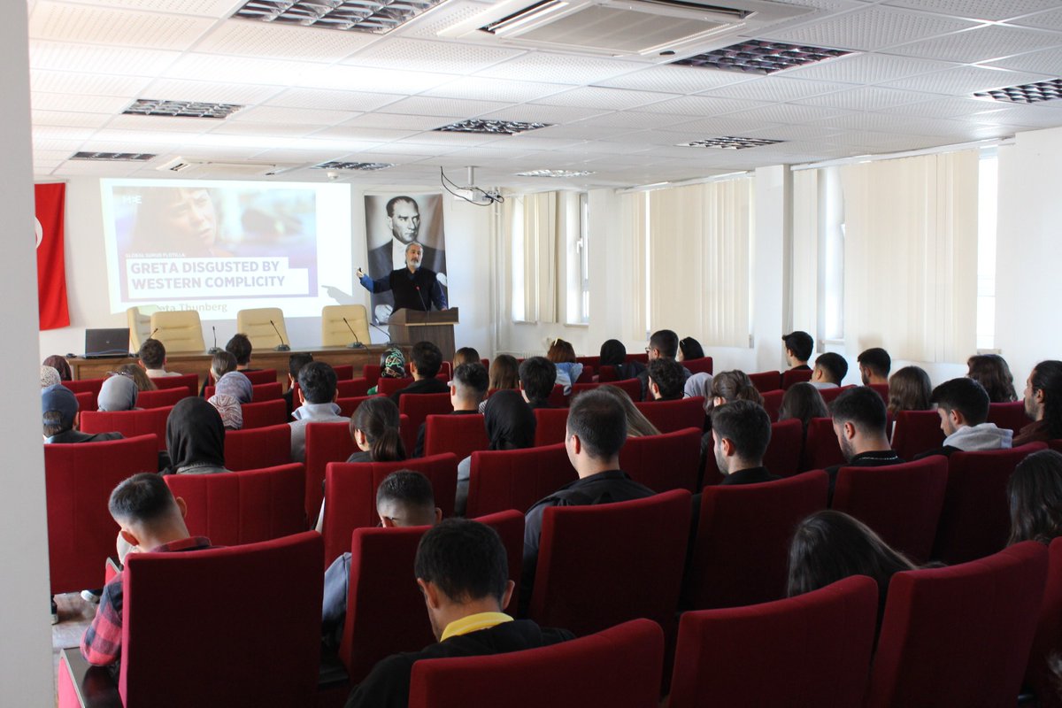 2025-2026 Akademik Yılı Fakültemizde gerçekleştirilen “İlk Dersim Filistin” temalı dersle başladı.

Fakültemiz  Konferans Salonu’nda düzenlenen “İlk Dersim Filistin” temalı açılış dersine akademisyenler ve öğrenciler yoğun ilgi gösterdi.

<a href="/ProfAliOzturk/">Ali Osman Öztürk</a>
<a href="/HituKurumsal/">Hitit Üniversitesi</a>