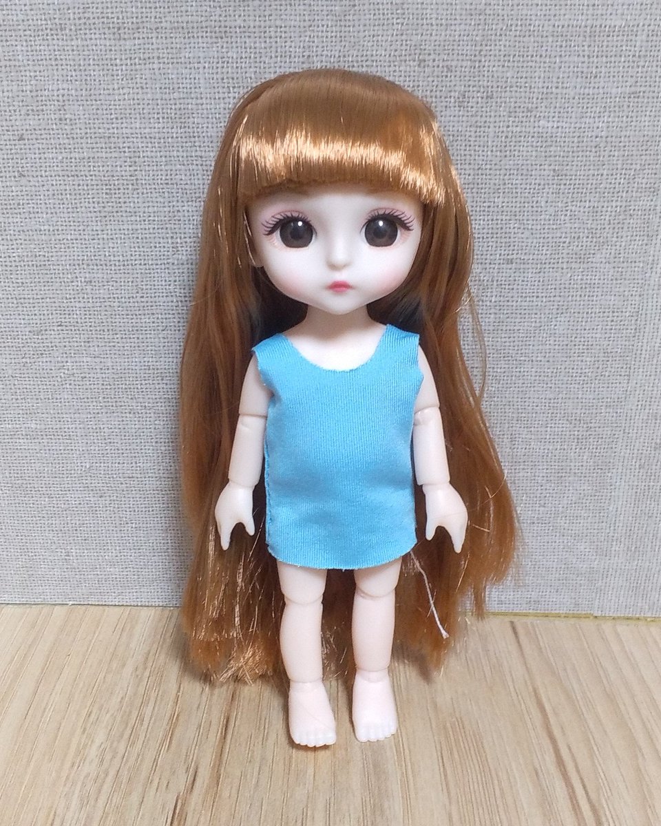choco_pond18's tweet photo. 百均のドールが凄い。
一目惚れしてすぐお迎えしたけど、凄く遊べる。
最近の人形は高価いからちょっと……思ってる人にオススメ https://t.co/lXOou0hS9M