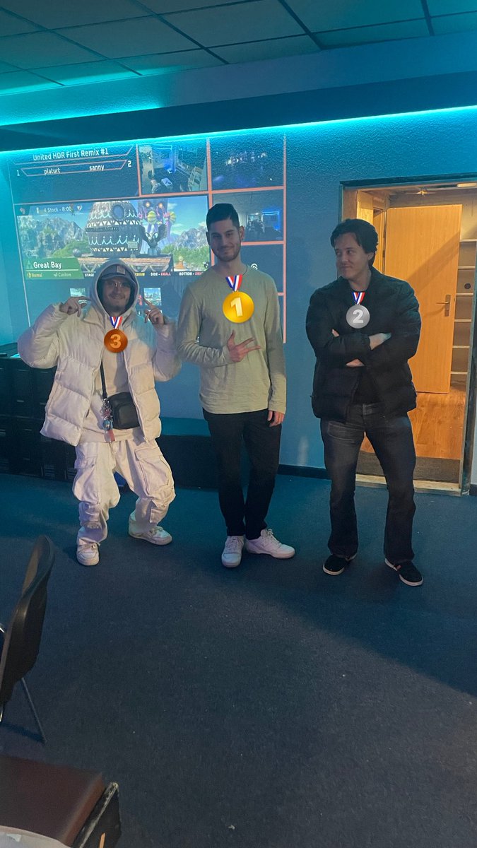 HDR Tunier gestern war über geil danke an alle die da waren 🫶 
Diesmal leider nur 3rd place für mich 😔
Aber nächstes gewinn ich safe mein marth is lowkey am cooken 😶‍🌫️