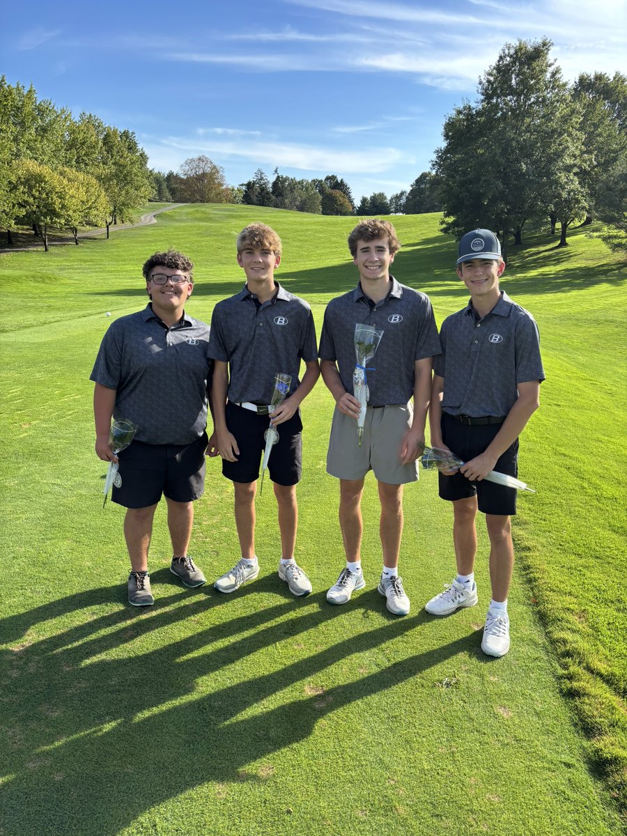 bwickbgolf's tweet photo. Last night we celebrated these four seniors, Braedon, Connor, Ethan, and Luke. I cannot say enough about how much these young men mean to our program. Thank you for everything seniors. We wish you the best of luck in your future endeavors. https://t.co/043sg2Hz7j