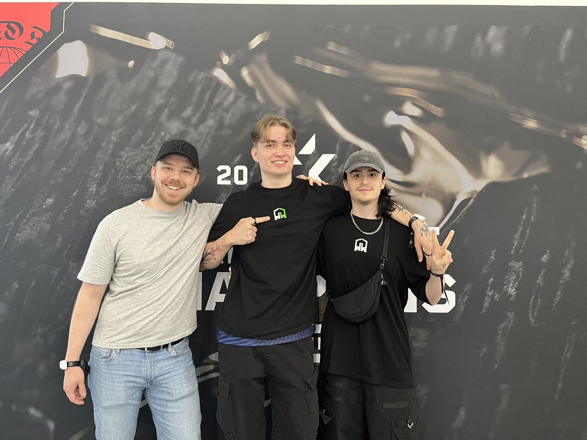 Sa1n7Ez1o tweet media