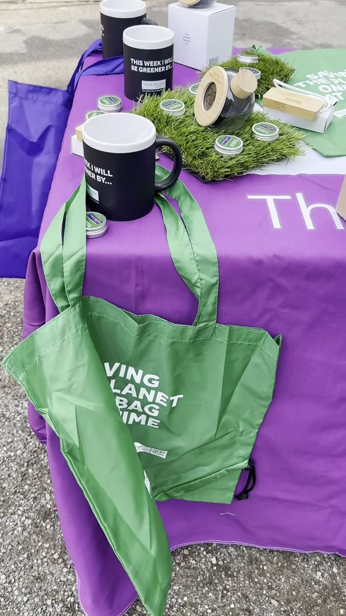 Our team had the pleasure of showcasing sustainable merchandise at the student sustainability event at <a href="/OfficialUoM/">The University of Manchester</a> 💚  

Buzzing energy, great conversations, and brilliant ideas for a greener future for students and staff! 🌎🌱

#ExtravaganzaPromo #SustainabilityMatters