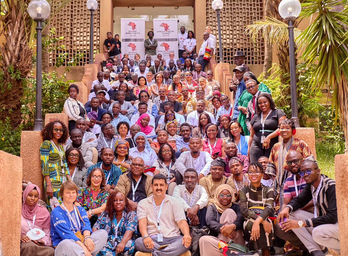 📸 Le #AfricaFactsSummit2025 ferme ses rideaux à Dakar 🇸🇳, après deux jours d’échanges riches et intenses.

Un moment crucial où fact-checkers et experts de l’intégrité de l’information, venus de tout le continent et d’ailleurs se sont réunis pour la première fois dans un pays