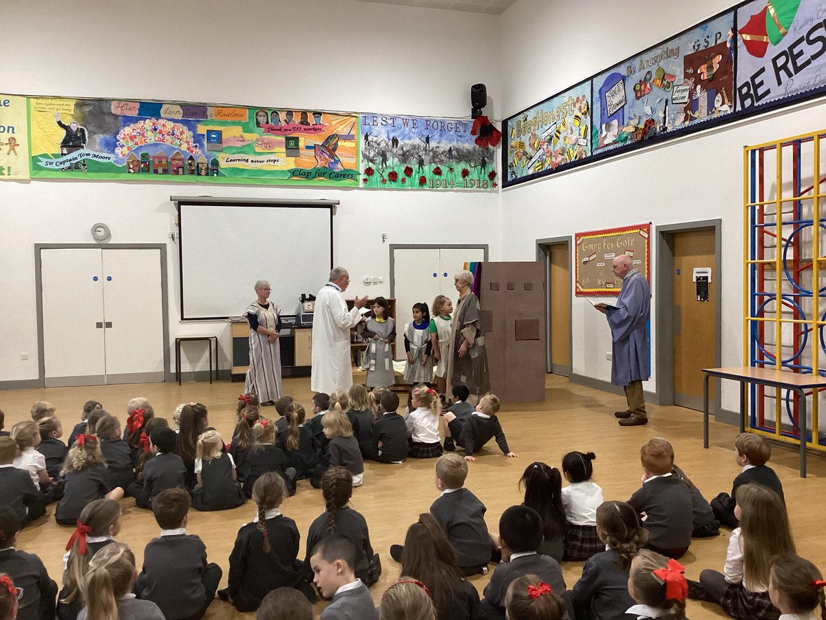MapleTree_GSP's tweet image. We’ve had another lovely visit from our friends from St Mary’s church. We love our ‘ Open the Book’ assemblies. 😁
#greatsankeyre