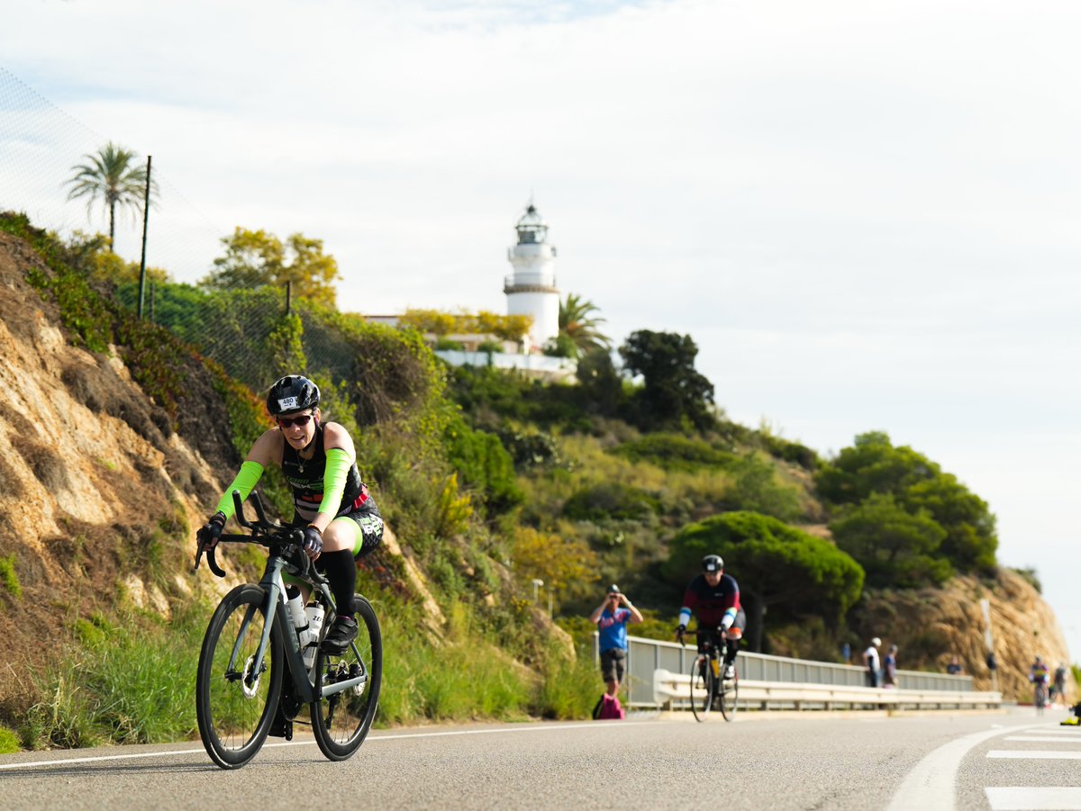 L’Ironman Calella-Barcelona torna aquest diumenge amb més de 3.200 participants i un nou punt de sortida.

Llegeix la notícia a calella.cat! 👇
short.do/KLqwWh