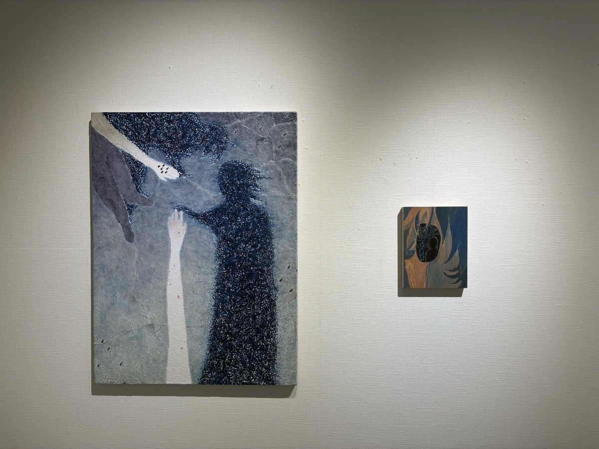 muik99's tweet photo. 息継ぎ 「爪が伸びていた」展。小森紀綱 + 山田康平 「空白の翼廊」展とも共通して、シュルレアリスムの作り出したいくつかの文法の応用形のように見える。ネオシュルレアリスムの傾向？ https://t.co/tYmIuCvHxa