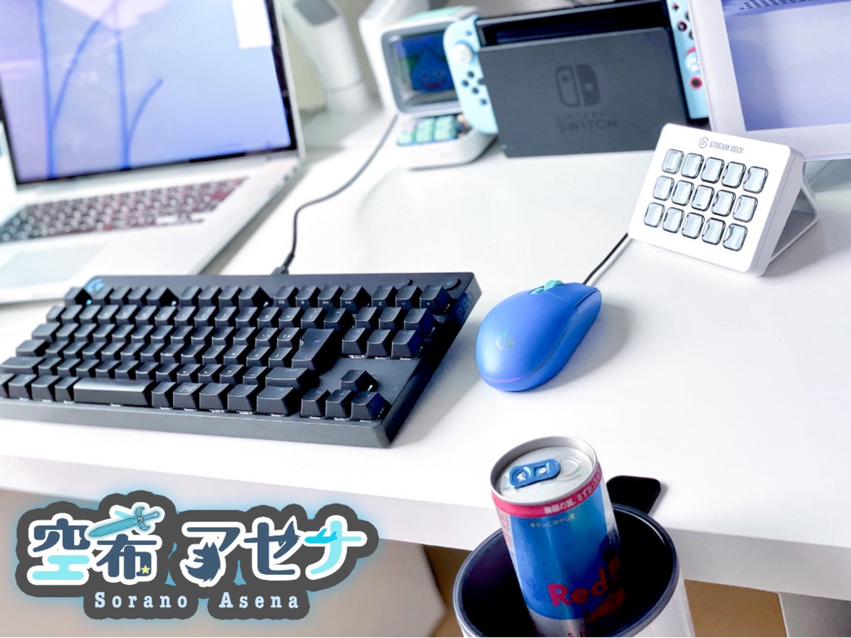sora_asena0120's tweet image. 【アセナの #desksetup 】
 🔹Logicool G PRO ゲーミングキーボード
 🔹Logicool G203 LIGHTSYNC ゲーミングマウス
配信や作業でも使いやすくて、軽快な操作感がお気に入りです！
カスタマイズできるので気分に合わせて色や動きが変えられるのも最高🐺✨
 #LogicoolG #ゲーミングデバイス