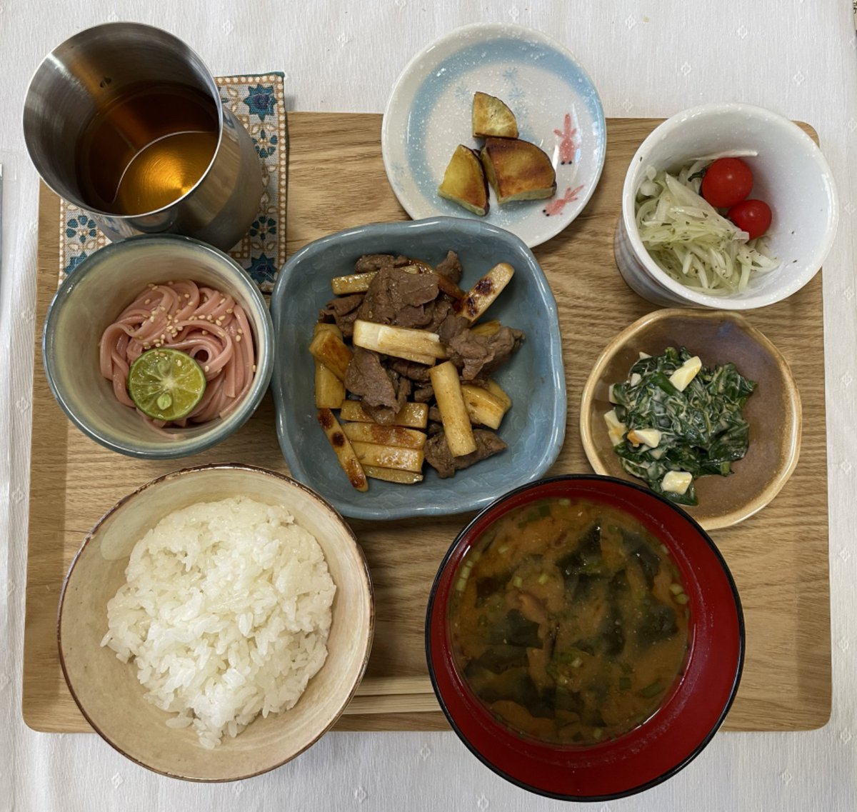 linda_tonaki's tweet photo. #RBCi ラジオ
#アップ738
一緒に仕事してた希帆と
お家ランチ会
なぜか
#tele
ファンなのよ
#小鉢料理 https://t.co/WVyUKarwLZ
