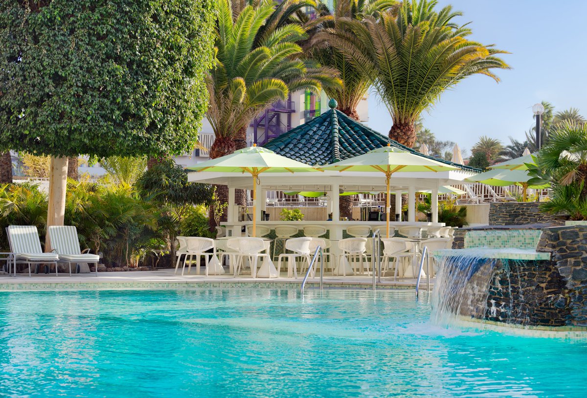 En #SeasideSandyBeach, cada día es un respiro para el cuerpo y la mente 🧘

Disfruta de su piscina climatizada de agua salada, tratamientos en el spa y espacios pensados para tu bienestar ✨

Haz una escapada de relax 👉 bit.ly/34K9WZK

#GCWellness #GranCanaria