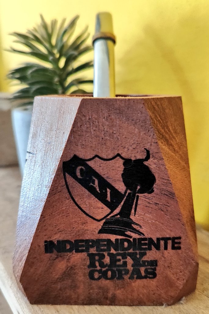 MatesRojo's tweet photo. Viernes y quisiéramos saber para la gente de @Independiente cuál sería el mate perfecto que siempre quisieron tener!!! 
Mates de #Independiente 
#TodosJuntos 
#TodoRojo https://t.co/cLfh3cF8fF