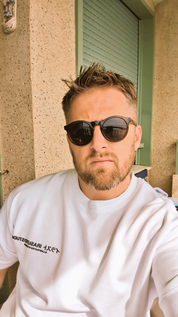 scottgrayson89's tweet photo. Mini break in the sun 🌞 https://t.co/WXvQP8itHw