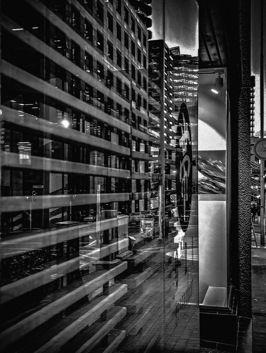 Reuben01Mentor's tweet photo. Early morning reflections

Long Street https://t.co/U6UoCuqrRQ