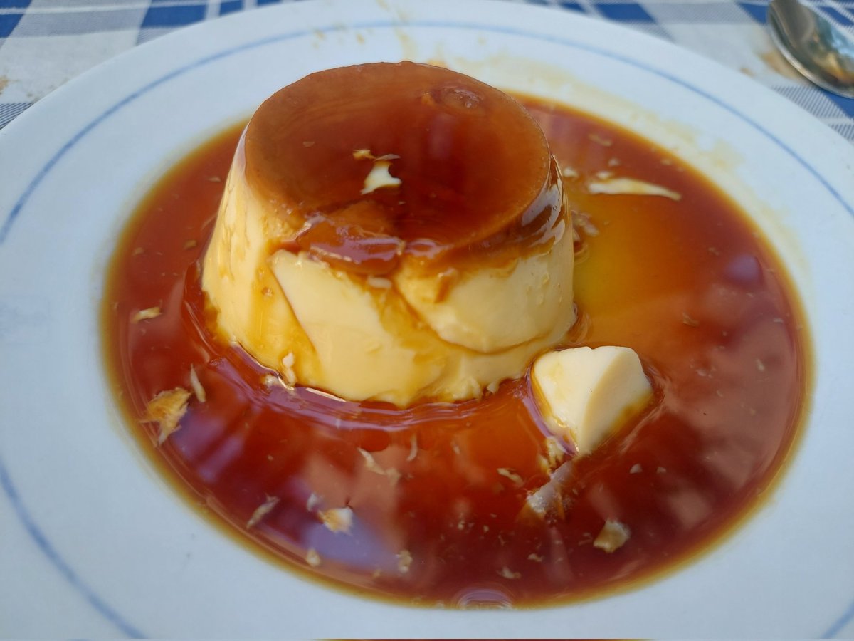 Mr_Abraham_'s tweet photo. BAR LUSA (Lista, Madrid)

Muy buen menú del día por 15€ en plena calle José Ortega y Gasset.

Fabada contundente, lubina a la plancha (la foto igual engaña pero estaba bien frita y jugosa por dentro) y flan casero.

Directo a mi Top de menús del día. https://t.co/reGVMzRSqx