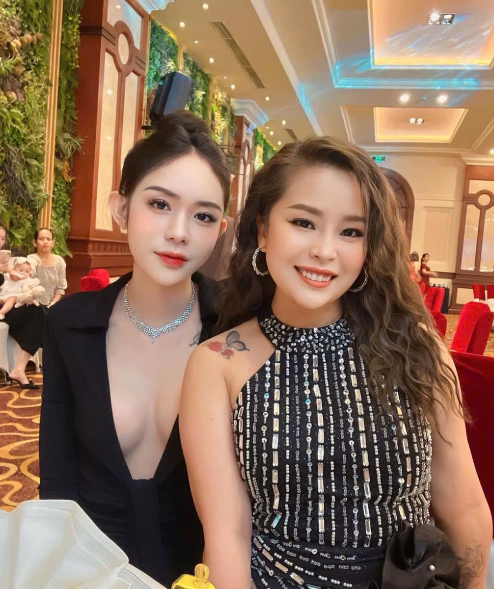 Ngọc em 2004 tweet media