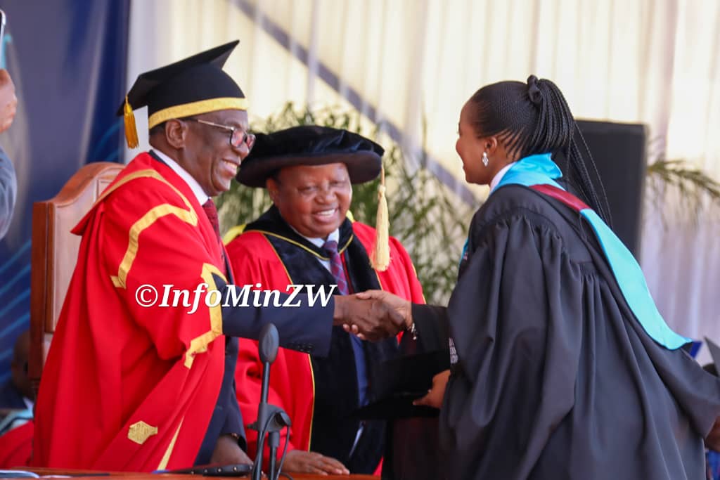 ttgono's tweet photo. H.E. Ambassador Stella Nkomo, Zimbabwe's Ambassador to India, Bangladesh, Sri Lanka, Nepal, and Maldives, graduates with a Master of Business Administration and receives the high-profile graduate award.
#NUSTGraduation
#EDUCATION5.0 https://t.co/HVFBvf0OQj