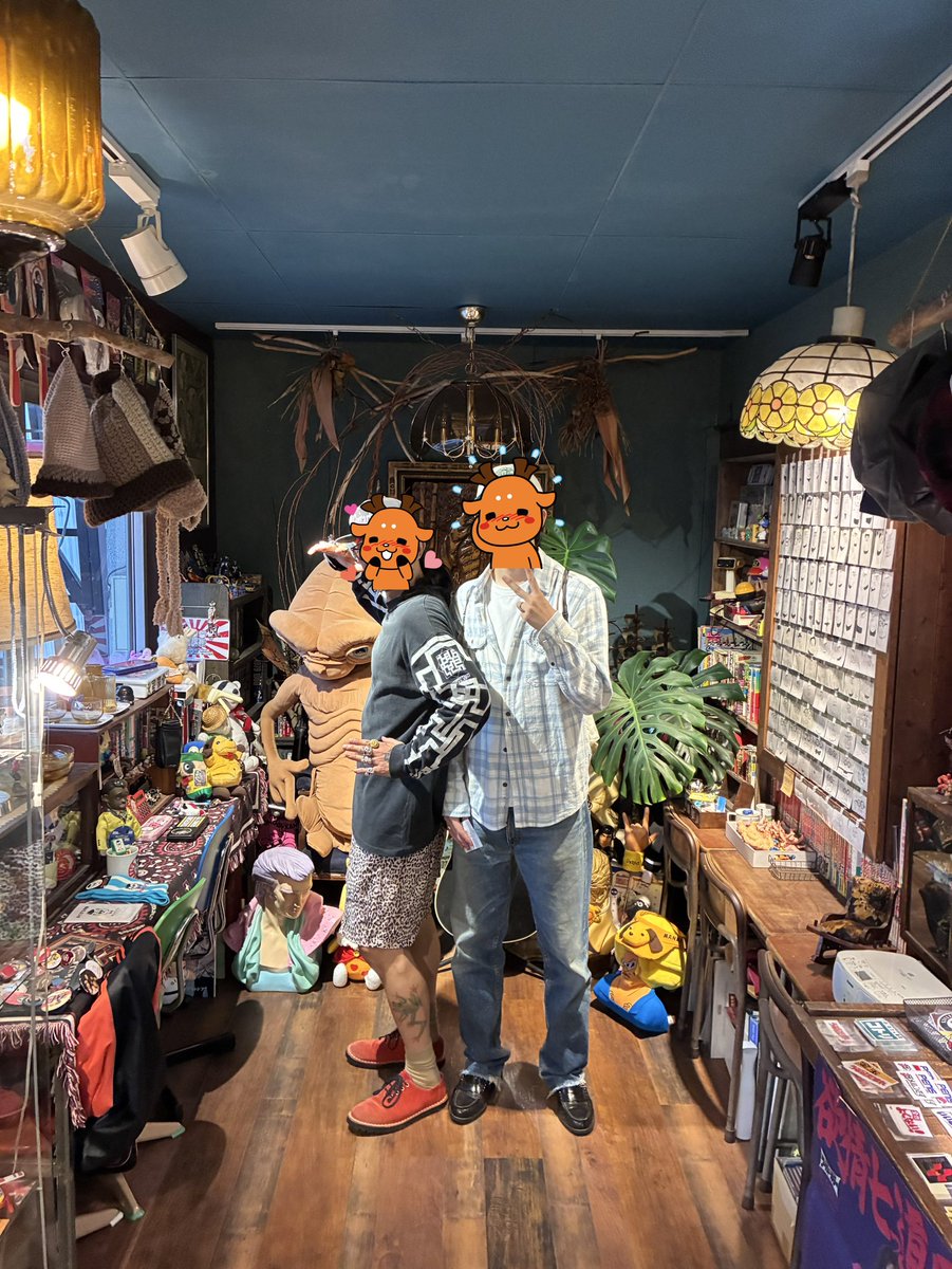 xxlillu's tweet image. 先日は盛岡の名店 #レトロブティックことり に行ってきた。ユーモア溢れる店内とオーナーで最高でした。撮り忘れたけど森田さんと河合くんのサインも飾ってありました
#五反田ガレージ