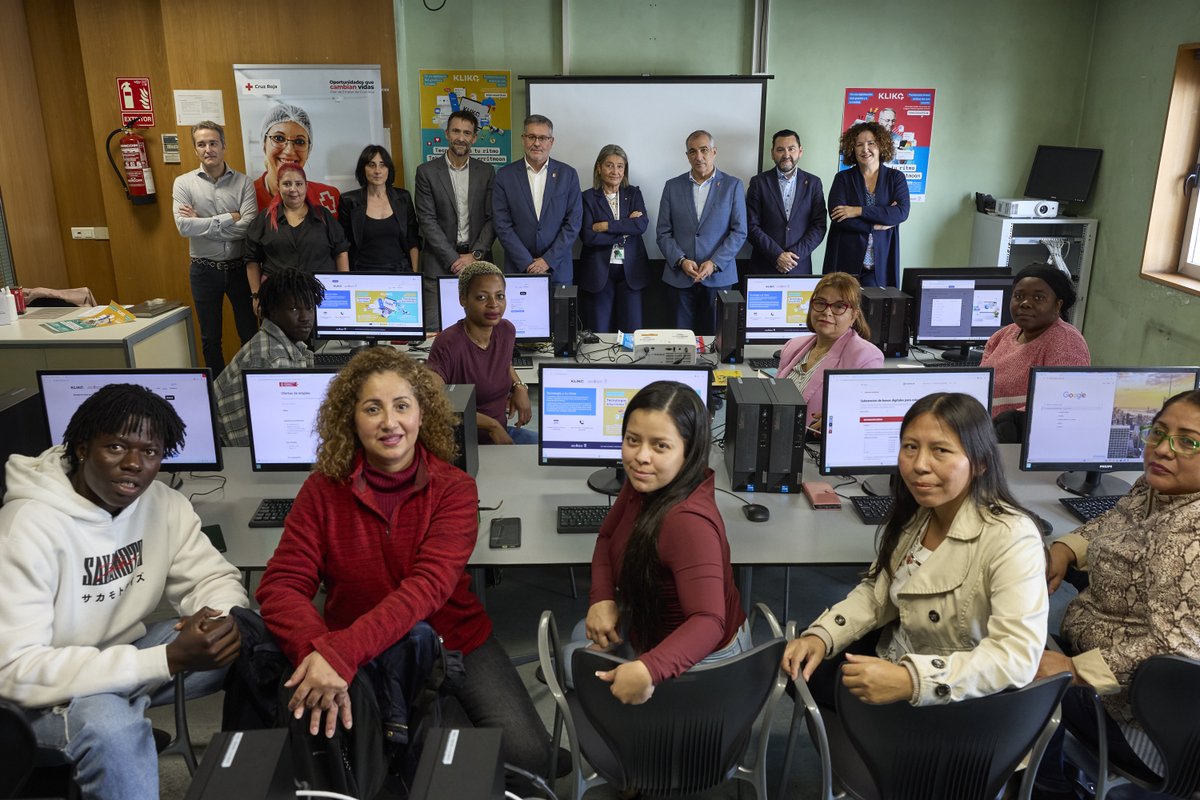 gob_na's tweet photo. 💻 El Gobierno de Navarra pone en marcha ‘Kliko’, una campaña de formación en competencias digitales gratuita y para toda la ciudadanía

✅El objetivo es democratizar la formación, salvar brechas territoriales y garantizar la igualdad de oportunidades

📎 https://t.co/AOq2k5LOfr https://t.co/2bYezfcBtE