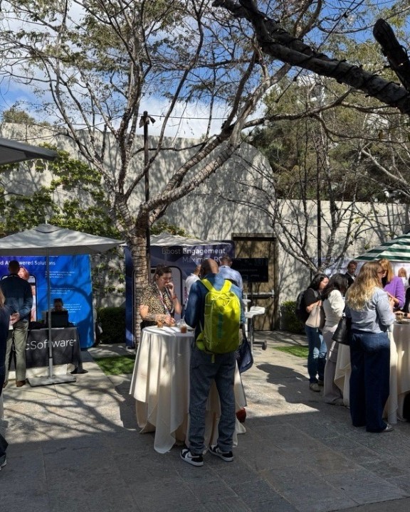 DEDAGROUP_ICT's tweet image. 𝐃𝐚𝐥 𝐏𝐈𝐀𝐩𝐩𝐚𝐫𝐞𝐥𝐋𝐀: 𝐜𝐨𝐦𝐞 𝐢 𝐝𝐚𝐭𝐢 𝐭𝐫𝐚𝐬𝐟𝐨𝐫𝐦𝐚𝐧𝐨 𝐢𝐥 𝐟𝐚𝐬𝐡𝐢𝐨𝐧
🚀 Di ritorno dalla #PIApparelLA, dove Maurizio Catellani, CEO di Competitoor, e Andrea Menè, General Manager di Zedonk, hanno mostrato come la #dataintelligence aiuti i brand #fashion…