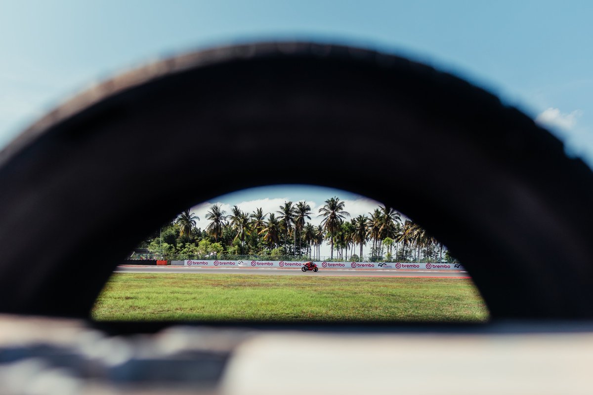 Tech3Racing's tweet image. Lombok island 🌊🌸🌴🫶