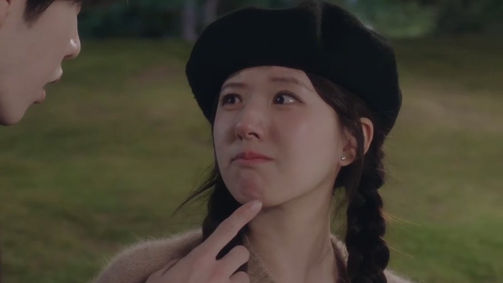 まだ11話なのにもうわたしの心臓が耐えられそうにありません………………介抱してくれる嘉許が口調も表情も行動も全部が優しすぎてやーーーーばい
#偷偷藏不住 #ひそかな恋模様は曇りのち晴れ #HiddenLove