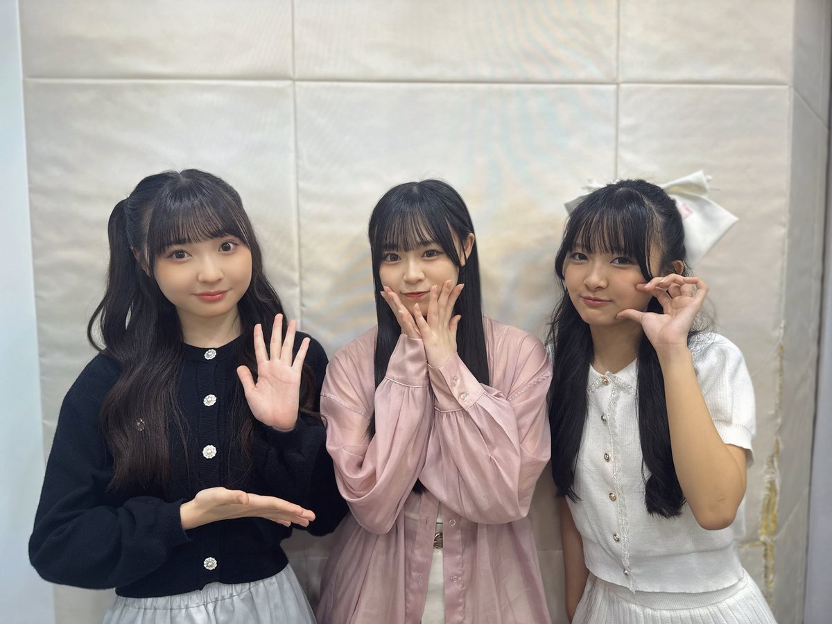 starpla_academy's tweet photo. ／
🏫 #白浜あや の放課後クラス公開収録🏫
ありがとうございました‼️🎧
＼

📻O.A
前半▶︎10/10(金)23:00〜
後半▶︎10/17(金)23:00〜
https://t.co/mBUVTI9PZK

すごく楽しい収録でした☺️
ぜひ聴いてください💎

#スタプラ研究生 #安井泉妃 #渡辺ゆう 
#4年11組の放課後 #オチャめちゃ https://t.co/G6COlpJZAf