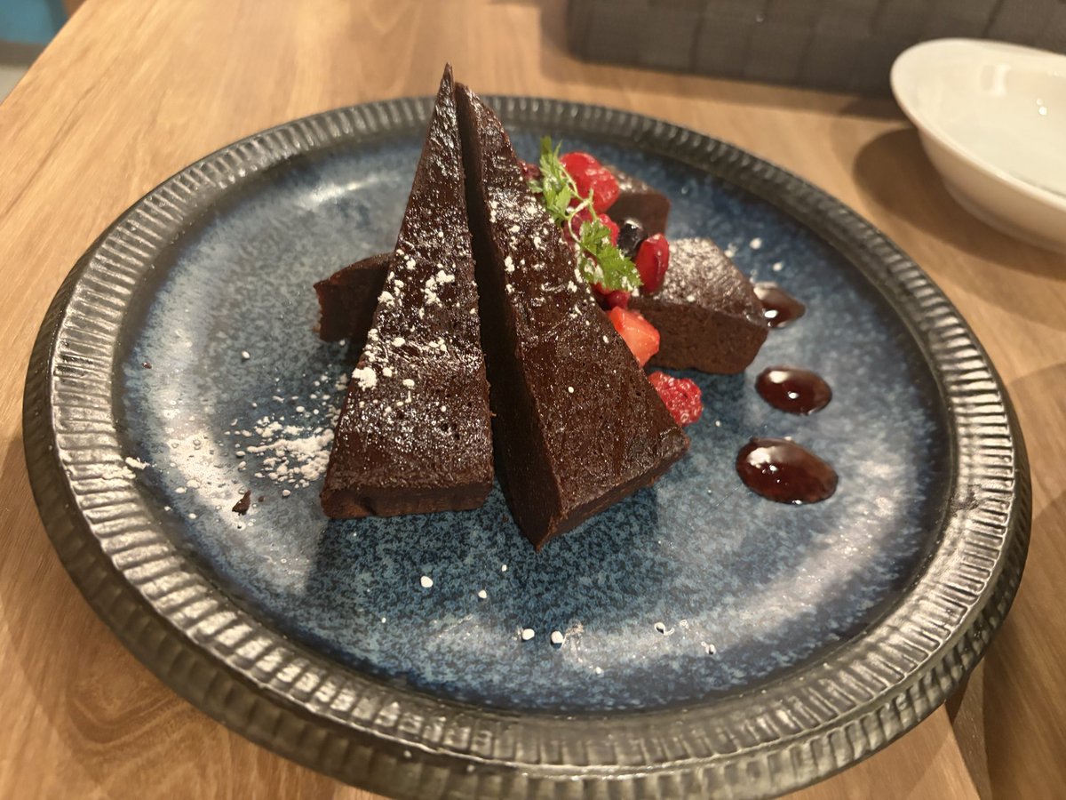 gyosyo_npm's tweet image. 皆さま今週もお疲れ様でした😌
個人的には過去一ひやひやした月末があり、大変な一週間でした😇

そして夜ご飯に炭水化物を食べない縛りを始めたので体重は順調に減っております👌
その分、美味しい料理はいただきます😂
出来るだけ我慢はしないで済むように😋

終末は地元でだんじりです💪