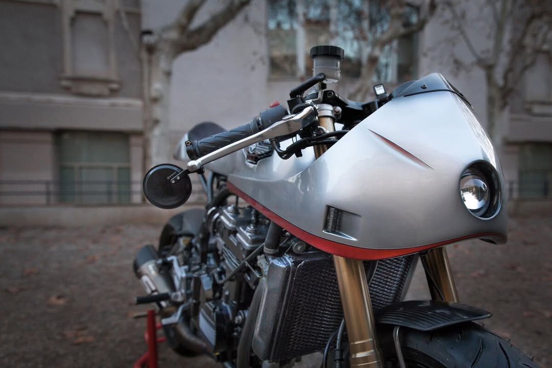 CafeRacrsReturn's tweet photo. As well as pursuing a career crunching numbers Jordi has been obsessing over motorcycles. His latest work is the 'Madness' Kawasaki GPX600R cafe racer.
https://t.co/4jecL5w1Sz
📸 @xavi_dynamische
#caferacer #pureinsanity #caferacers #motocycles #kawasaki https://t.co/L7nyHIGFkn