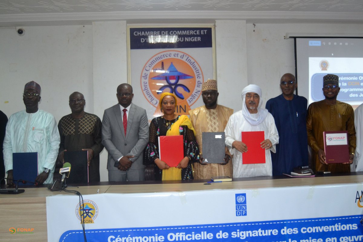 fonap_N's tweet image. Signature de protocole d’accord entre l’ANIPEX et le FONAP dans le cadre du PAISE-J, un programme qui vise à promouvoir l’emploi, l’entrepreneuriat et l’autonomisation des jeunes et des femmes.
FONAP, Performer dans la Synergie !