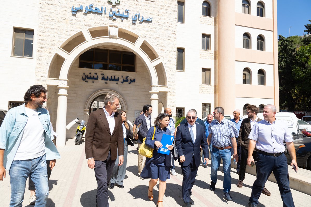 UNDP_Lebanon's tweet photo. 2/3 In Majdel Selem, Mayor Younes Zahwe called for more support to farmers to revive local production & restore normalcy. 

In Tibnine, Nabil Fawaz, Head of Qalaa Union of Municipalities, stressed that municipal policing & stronger staff capacity are key to building public trust. 

With @DKinLebanon support, 31 municipalities now provide improved services and strengthen community safety, benefiting +28,000 people.