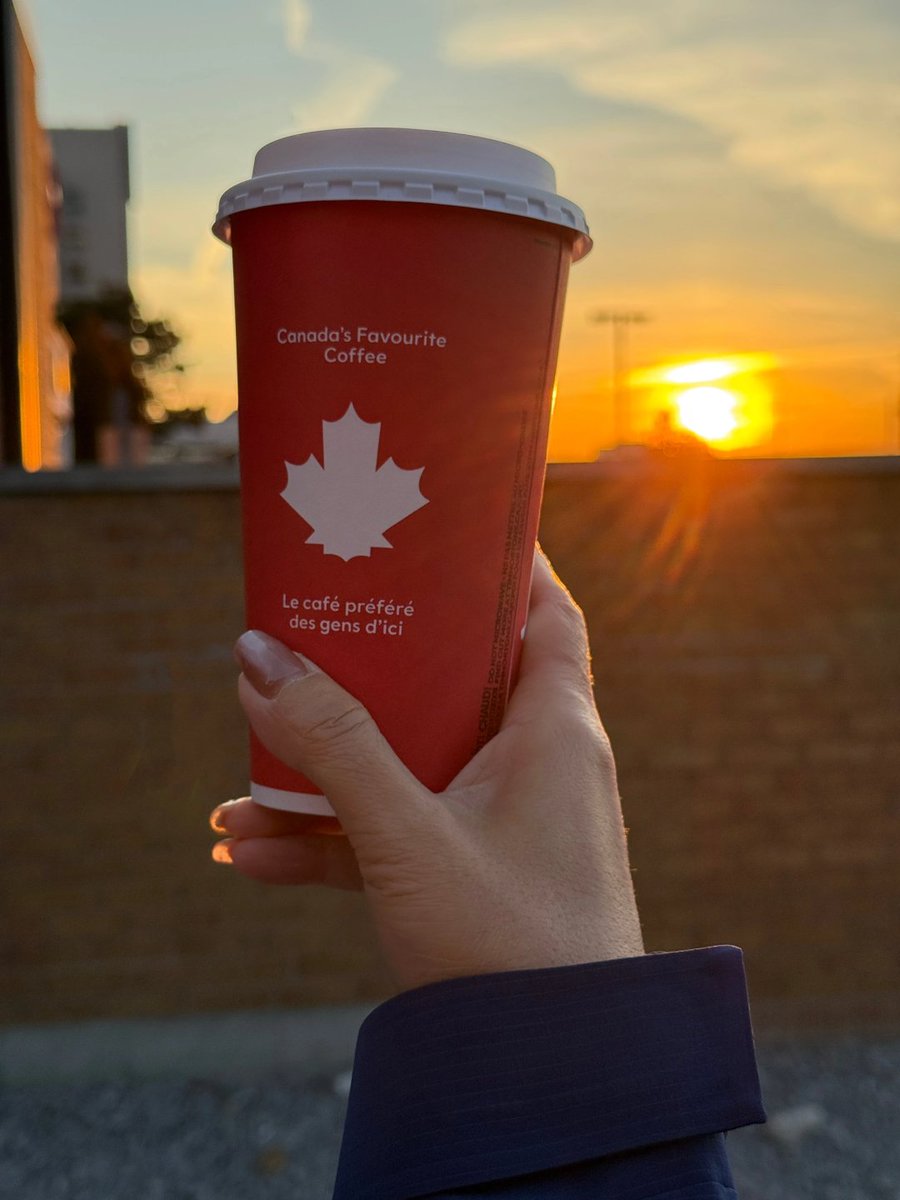 _al511otibi's tweet photo. Chasing sunsets, one sip at a time. 🌅☕️ https://t.co/9zlYsQr9VV