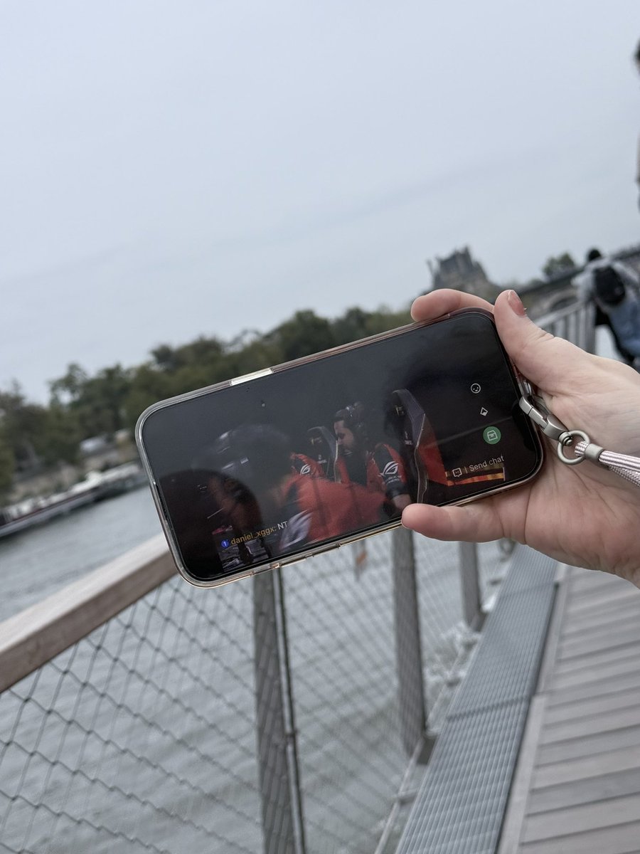 When you’re on a river cruise in Paris, but <a href="/FNATIC/">FNATIC</a> are playing 😂 #VCTEMEA #VALORANTChampions 

Roll on Sunday!!