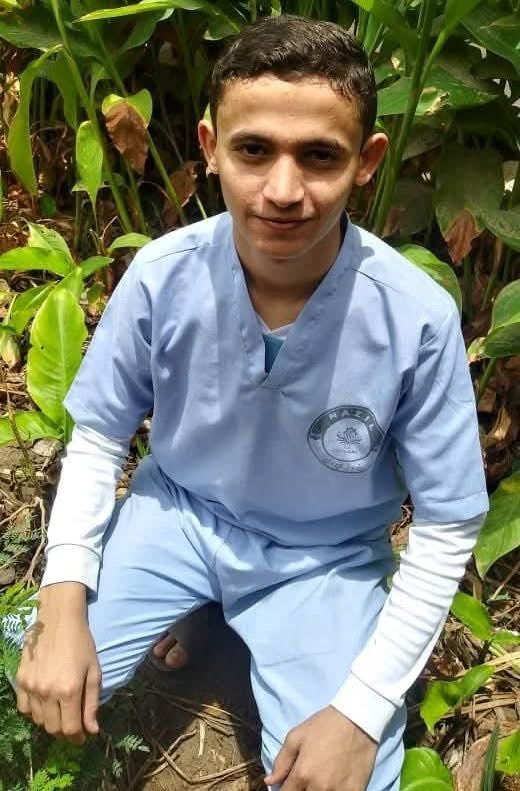 صرخة باسم الإنسانية: أنقذوا الطفل مهند السعيدي من حبل المشنقة!
​يا أهل النخوة والضمير، هل سمعتم بالفاجعة التي تهزّ أعماق كل إنسان شريف؟
​قصة الطفل مهند السعيدي ليست مجرد خبر عابر، بل هي لطخة عار على جبين العدالة إذا لم نتحرَّك.

​طفل بعمر الورد، نزل صنعاء غريبًا من قريته، قادمًا