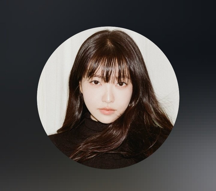 yeri changed her profile picture on IG!