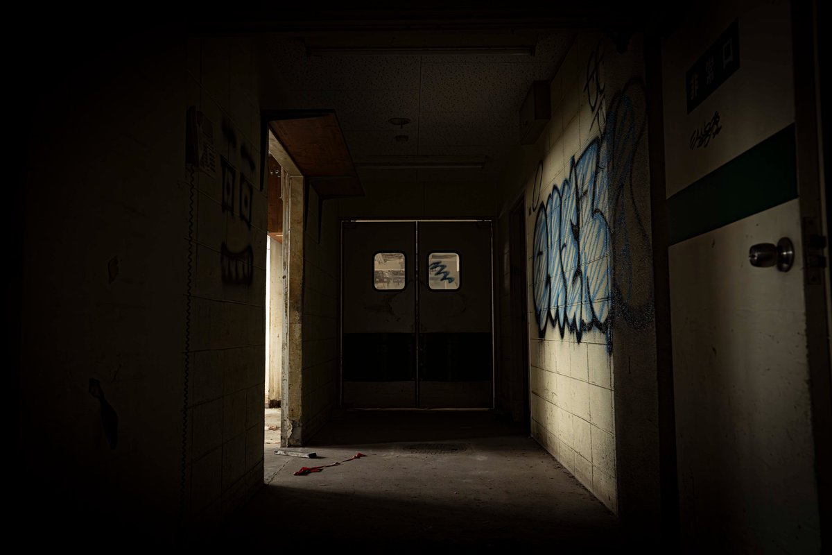 komamasa's tweet photo. 廃ショッピングセンター
＃Urbex　＃abandone　#廃墟 https://t.co/gKTMJcixTK