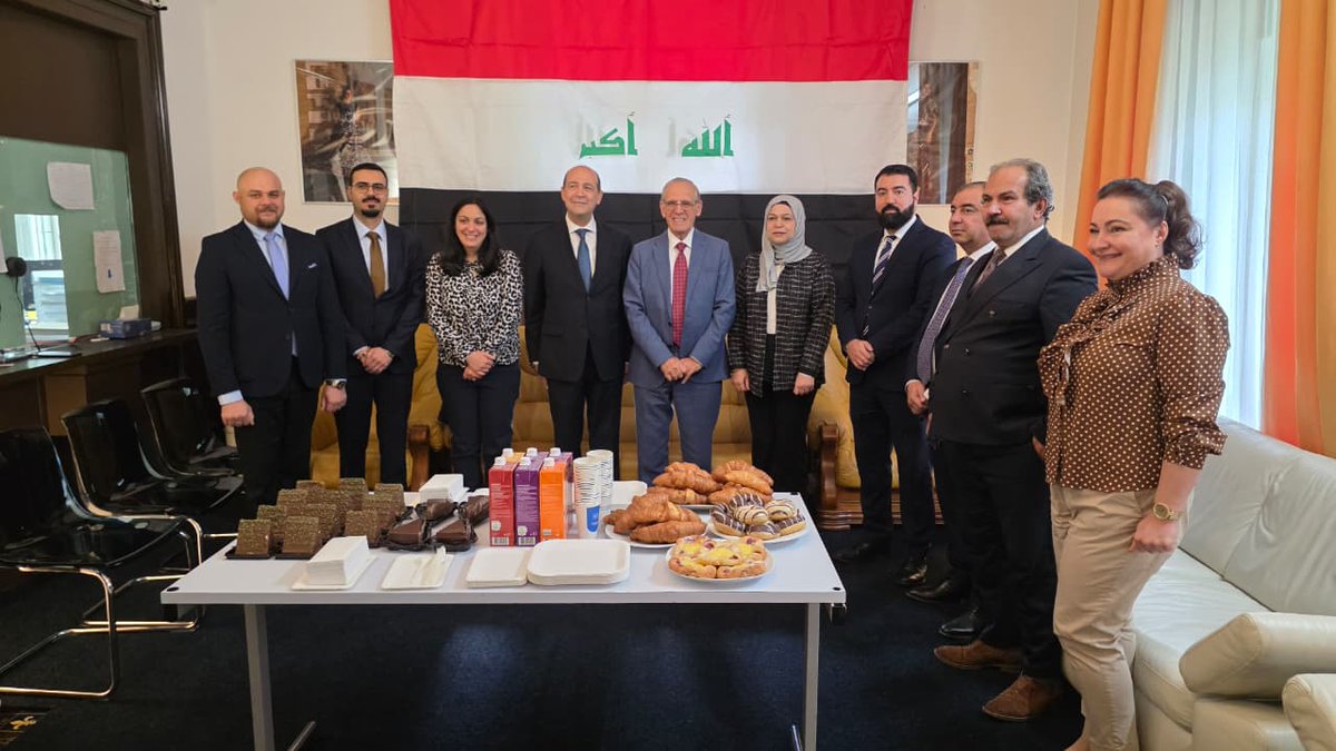 الاحتفال باليوم الوطني العراقي
بمناسبة اليوم الوطني العراقي، أقامت سفارة جمهورية العراق في بيرن اليوم 03/10/2025، احتفالاً رسمياً برعاية القائم بالأعمال المؤقت د. محمد جواد مهدي وبحضور عدد من الموظفين في السفارة., وعدد من وجوه الجالية العراقية الكريمة.