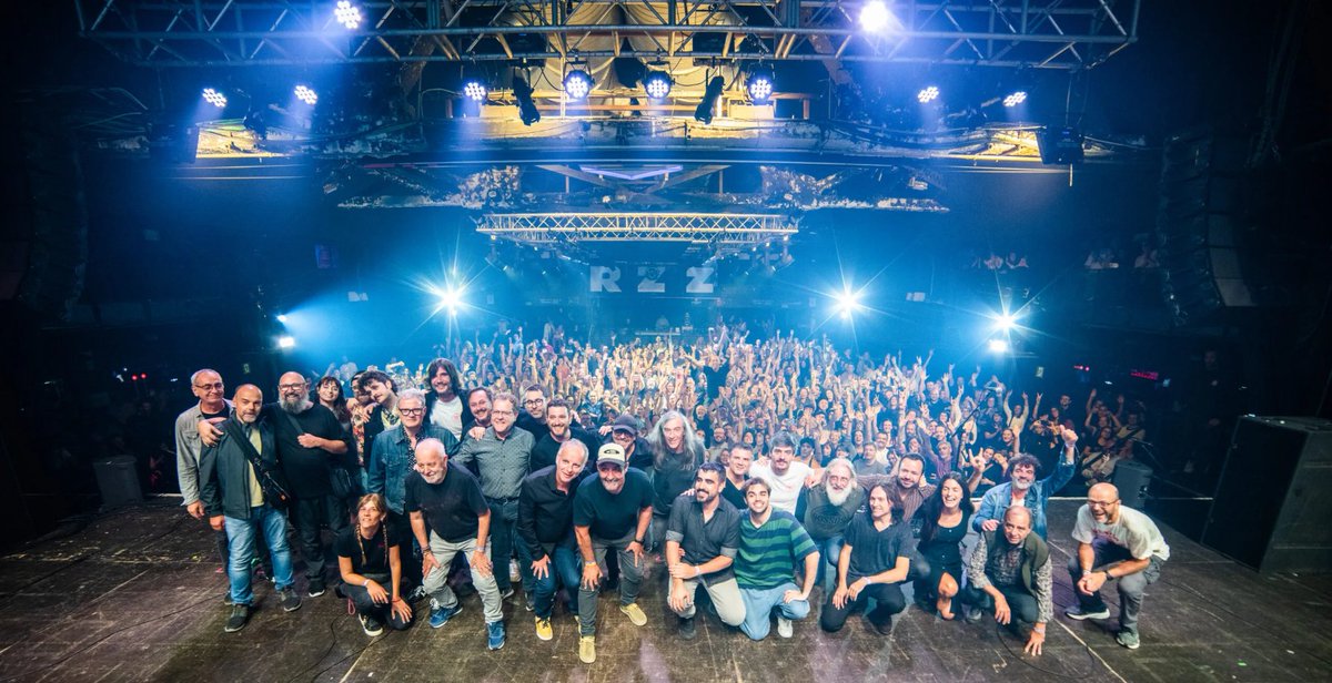 MarcGrau's tweet photo. Avui fa un any del Concert Solidari Homenatge a Marc Grau i Guasch.

Junts vam poder aportar a la recerca del càncer de l'@hospitalclinic - @idibaps. 

I fer un concert collonut amb els amics del pare, recordant-lo. Gràcies a tothom.

@AmicsdelCLINIC @j_grau https://t.co/AliS5GD2EM