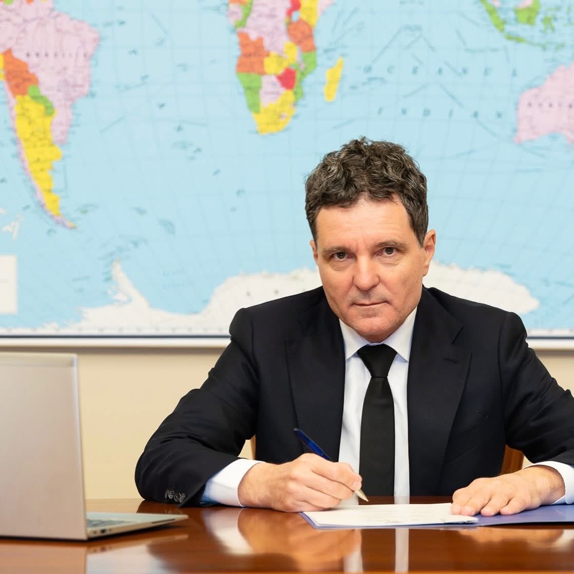 Nicușor Dan tweet media