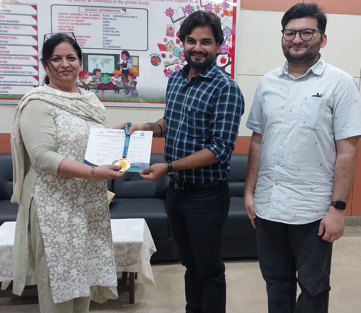 RahulDev5's tweet photo. Our two Students of Kautilya Govt. Sarvodaya (Co-Ed) Vidyalaya Chirag Enclave  participated in International  Humanity Olympiad.
Shourya Kumar First Position in Senior Category &amp; Anant Shrivastava First Position in Junior Category.
🏆🎉Congratulations🎉🏆#prizes #achievement https://t.co/RdAuDbAry0