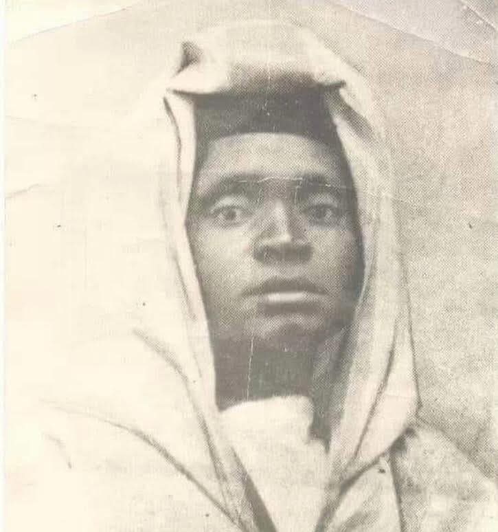 realeIon0's tweet photo. Al hadj Omar Tall institué Calife 

Muhammad Ghali (Dieu le bénisse) me déclare de vive voix : tu es un successeur (khalifa) de notre shaykh (Dieu soit satisfait de lui), et non pas un simple initié (muqaddam).
⬇️ https://t.co/NxkJTTgusq