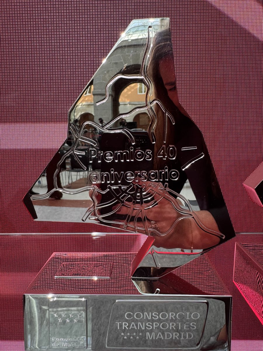 El Consorcio Regional de Transportes de Madrid reconoce la labor de Óscar Moral Ortega, como presidente de <a href="/CERMI_Madrid/">CERMI Madrid</a>.

cermimadrid.org/el-consorcio-r…

#Discapacidad #Accesibilidad #Madrid <a href="/CRT_Madrid/">Consorcio Regional de Transportes de Madrid</a>