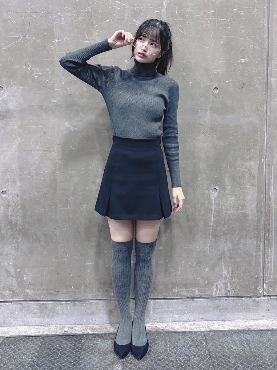 dragonflyeah's tweet image. ポニテメガネっ娘のドエロ太ももに誘惑された結果……

ー【 ALT 】-R18ー