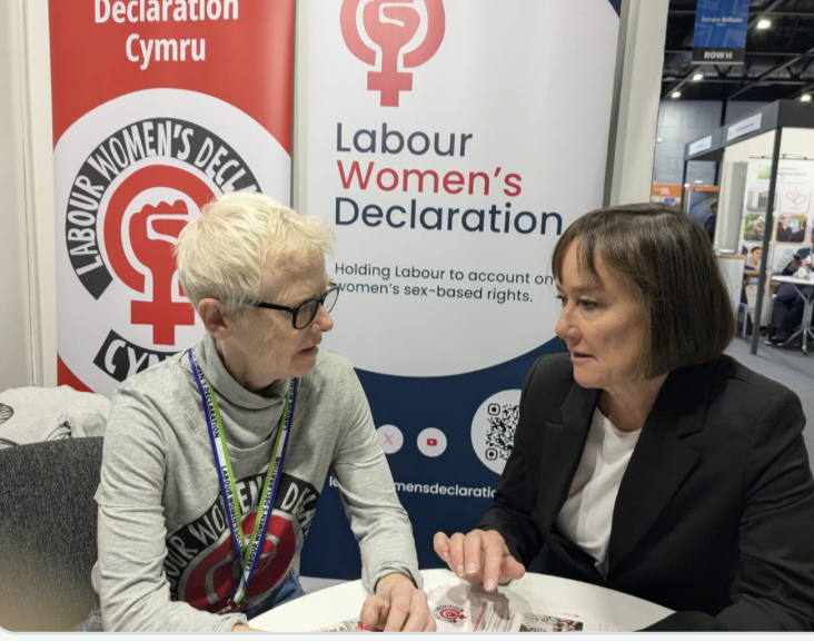 LabWomenDec's tweet image. 🧵
We make no claim that conversations &amp;amp; selfies with politicians at conferences imply endorsement of our views.
But we thank everyone we talked to at #Lab25 for their willingness to engage, including ministers
@wesstreeting @ShabanaMahmood @JoStevensLabour  
@DianaJohnsonMP &amp;amp;
1/