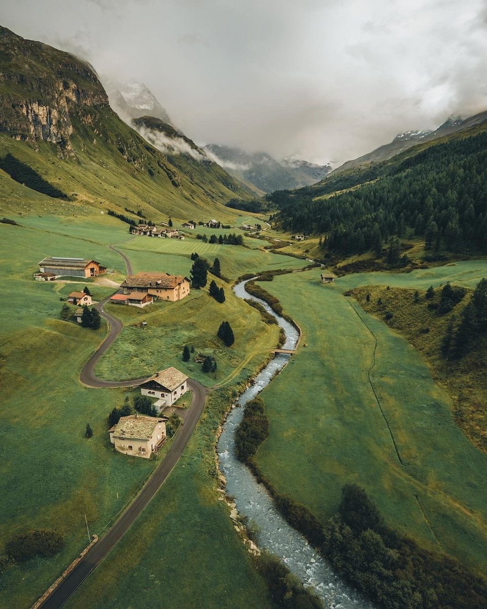 earthcurated's tweet image. Saint Moritz, Switzerland.