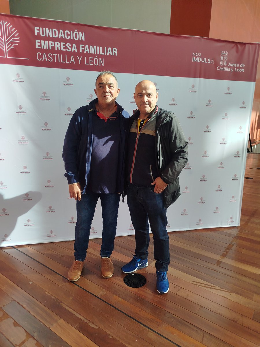 JairoFSIE's tweet photo. @fsiecl asiste a la jornada organizada por la fundación empresa familiar a la FP talks #talentofp #futurosostenible con @educacyl @familiajcyl @jcyl en el Centro Cultural Miguel Delibes de Valladolid #fp #educacion https://t.co/gtMhZkpDBO
