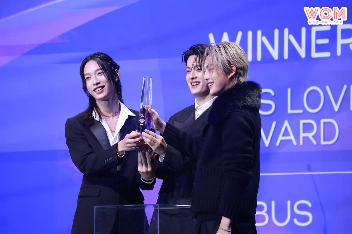 WOMENTERTAIN's tweet photo. ขอแสดงความยินดี ✨ " BUS because of you i shine " รางวัล  Best T-POP Influencer Award " ในงาน " Thailand Influencer Awards 2025 by Tellscore "

#TIA2025xBUS 
#ThailandInfluencerAwards2025 #TIA2025 #Tellscore #CreatorsOfChange
#ThailandInfluencer
#BUSbecauseofyouishine
#NEXnattakit #HEARTchuthiwat #KHUNPOL