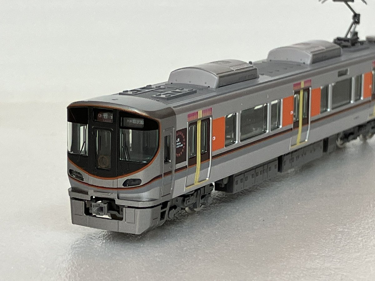 MSK_models's tweet image. 【今週の店長のおすすめ】
今週は万博輸送の臨時列車「エキスポライナー」でも活躍中の323系です！
先日、トレインボックス限定で発売が発表された「JR WEST PARADE TRAIN」とも合わせて欲しいアイテムです。
なお、当店では基本+増結セットで販売中です。

▼通販はこちら▼
matsumoto-shoji.net/item/T98580_98…
