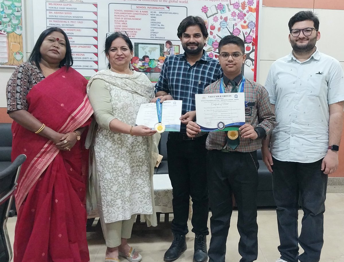 RahulDev5's tweet photo. Our two Students of Kautilya Govt. Sarvodaya (Co-Ed) Vidyalaya Chirag Enclave  participated in International  Humanity Olympiad.
Shourya Kumar First Position in Senior Category &amp; Anant Shrivastava First Position in Junior Category.
🏆🎉Congratulations🎉🏆#prizes #achievement https://t.co/RdAuDbAry0