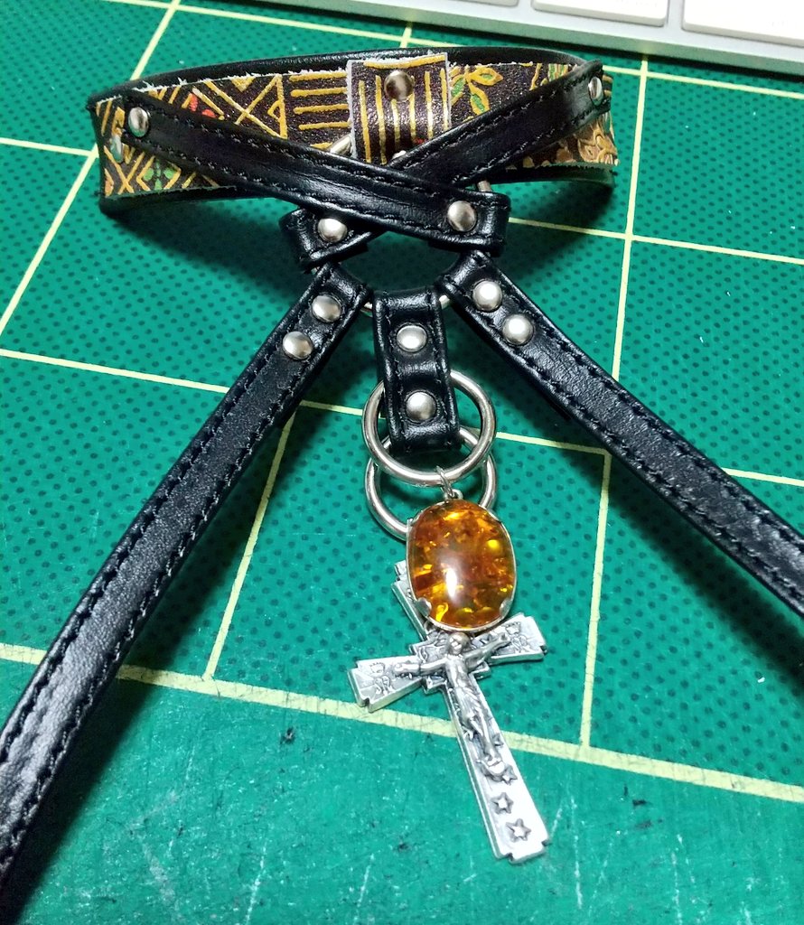 17少年サイズ✨
甘露のような琥珀✨✨✨
ちょっと和柄作りすぎたかな～。
まぁ、かわいいので。
もうちょっと頑張ります✨

ドルミス用✨