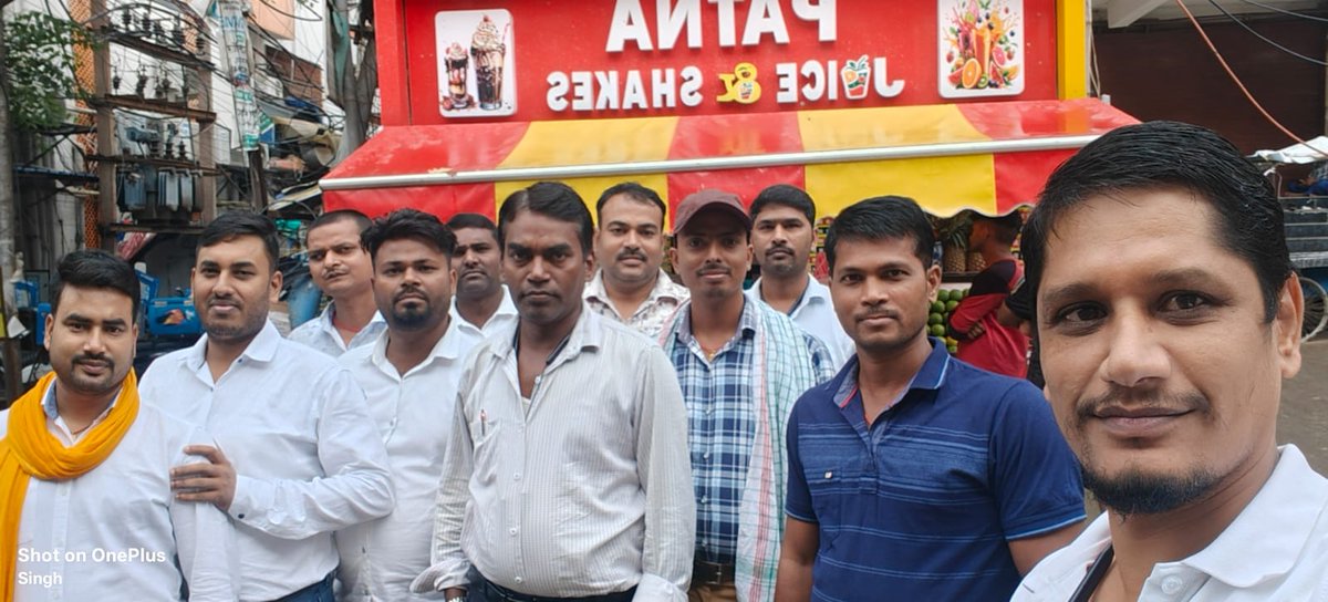 Bambamkumarsin5's tweet photo. @NitishKumar @AnupamConnects
@yadavtejashwi  हमारी मांगों को अविलंब पूरी करो अन्यथा आज गर्दनी बाग ही हमारी संख्या बल से कम परी है, आगे आंदोलन और भयावह रूप ना ले सके इसपर जल्द निर्णय लें ताकि न्याय के साथ सबका साथ ओर सबका विकास हो सके।https://t.co/AjJqIyYCNa https://t.co/OWq0P3hy4U
